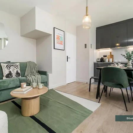 Poeticstay - Montmartre Parijs