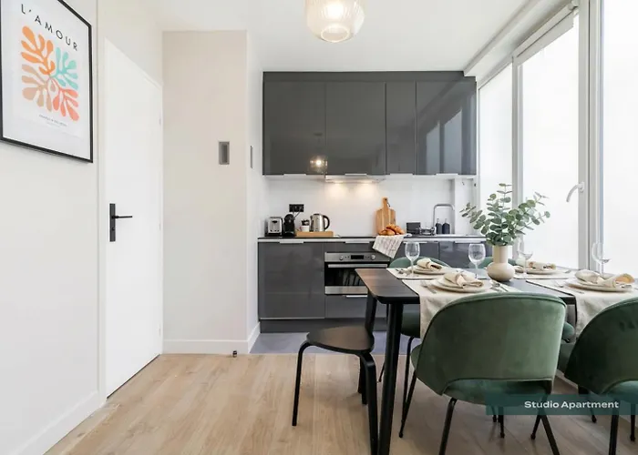 Poeticstay - Montmartre Appartement *